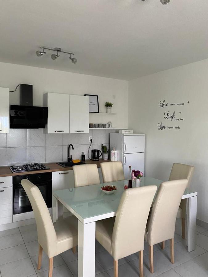Holiday House Ana 斯克拉丁 外观 照片