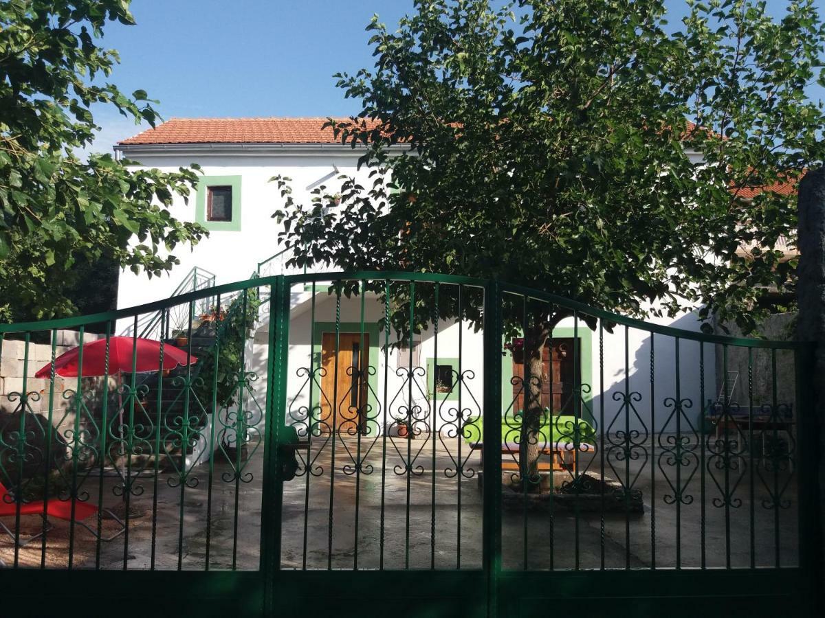 Holiday House Ana 斯克拉丁 外观 照片